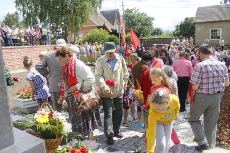 Ярославская область. В Мышкине открыт обновленный памятник  В.И. Ленину 