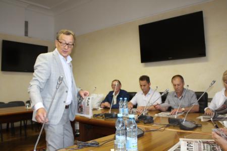В.Г. Поздняков: Недееспособное правительство Медведева клонировало себя в Забайкальском крае