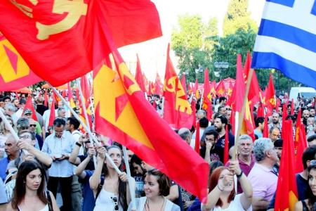 Греция: Мы не выбираем между антинародными мерами ЕС, МВФ и правительства