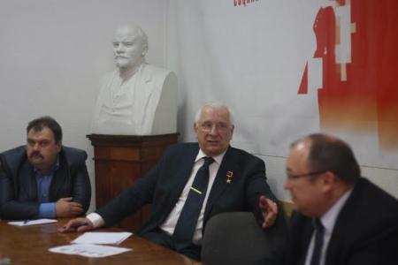 П.В. Романов встретился с партактивом Ленинградской области