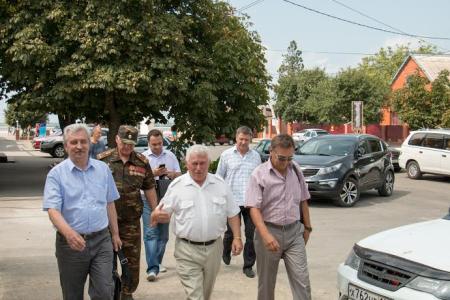 «Для решения самых сложных проблем нужна политическая воля!». Н.И. Осадчий побывал в Приморско-Ахтарском районе
