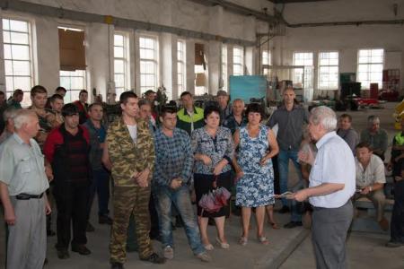 Краснодарский край. Николай Осадчий: «Нужна госпрограмма поддержки промышленности!». Кандидат в губернаторы посетил Апшеронский машиностроительный завод