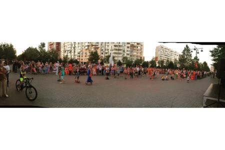 Акция протеста в Краснодаре: Массовый пикет, встреча с депутатами Госдумы у мэрии и передача трех огромных обращений избирателей, митинг-концерт в Юбилейном