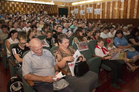 Кандидат в губернаторы Краснодарского края Н.И. Осадчий провел встречи в кубанских станицах 