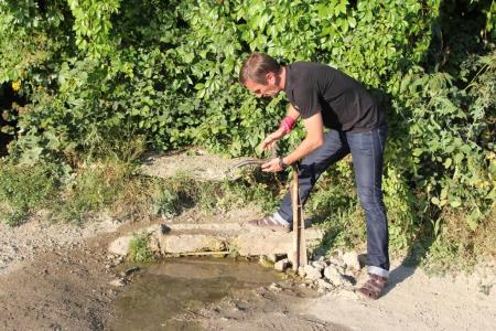 В течение 10 лет власти Крыма не в состоянии решить проблему водоснабжения с. Переваловка. Видеорепортаж судакских коммунистов