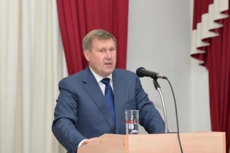 Анатолий Локоть и Ренат Сулейманов вручили удостоверения кандидатам в депутаты Законодательного  собрания и Совета депутатов Новосибирска от КПРФ