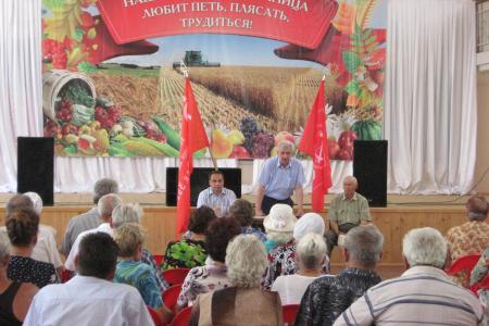 Краснодарский край. Кандидат в губернаторы Н.И. Осадчий в станице Холмской встретился с избирателями
