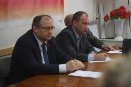 П.В. Романов встретился с партактивом Ленинградской области