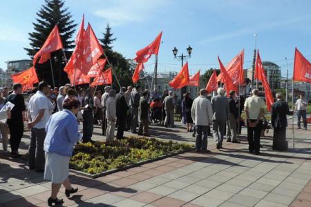 Ивановские коммунисты провели митинг, посвященный памяти рабочих, расстрелянных на Приказном мосту 10 (23) августа 1915 года