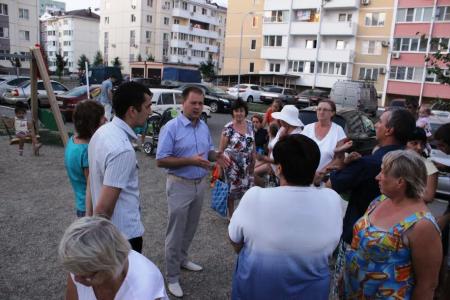 Депутат-коммунист Госдумы Дмитрий Коломиец взял под особый контроль ситуацию в ЖК «Молодежный» г.Краснодара