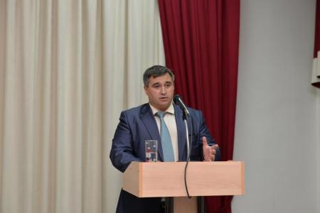 Анатолий Локоть и Ренат Сулейманов вручили удостоверения кандидатам в депутаты Законодательного  собрания и Совета депутатов Новосибирска от КПРФ