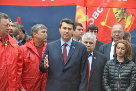 Тульский обком партии отправил очередную гуманитарную помощь в Новороссию