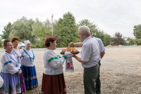 Краснодарский край. Кандидат в губернаторы Н. Осадчий провел ряд встреч с избирателями в Апшеронском районе
