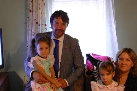 Депутат от КПРФ помог в Уфе малоимущим семьям собрать детей в школу