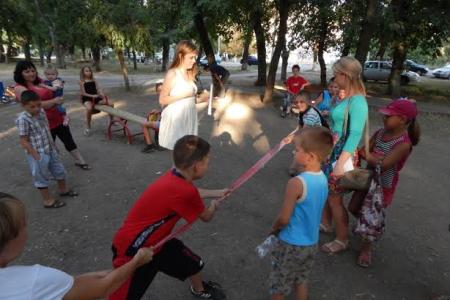 Республика Крым. Комсомольцы Симферопольского района провели детский праздник прощания с летом