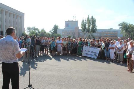 Республика Крым. Жители Красноперекопска вышли на митинг против бездействия администрации города и самоуправства МУП «Тепловые сети»