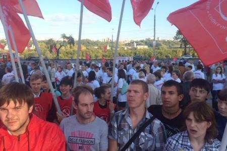 В эти минуты в Нижнем Новгороде проходит массовый митинг КПРФ против судебного произвола на выборах