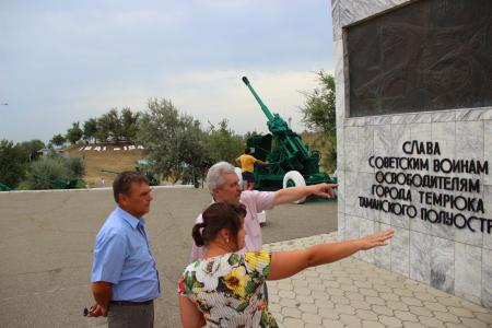 Поездка кандидата в губернаторы Краснодарского края Н.И. Осадчего в Темрюк