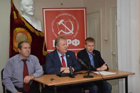 "Еврейскую автономную область нужно спасать от «кабального договора» с Минфином". Завершилась пресс-конференция С.П. Обухова и К.А. Лазарева в Биробиджане