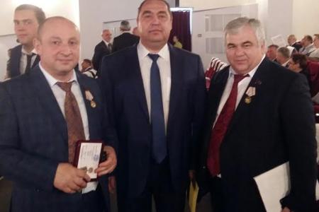 Депутаты-коммунисты Казбек Тайсаев, Владимир Родин, Роберт Кочиев приняли участие в мероприятиях, приуроченных к 25-летию Республики Южная Осетия