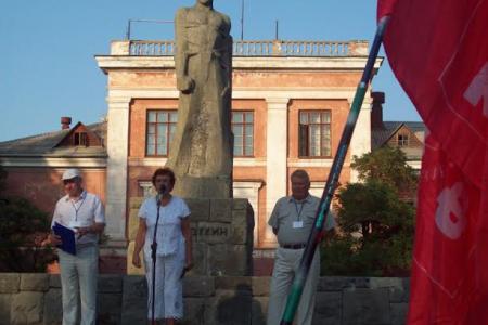 В Крыму прошли массовые акции протеста против необоснованного повышения цен и тарифов на услуги ЖКХ 