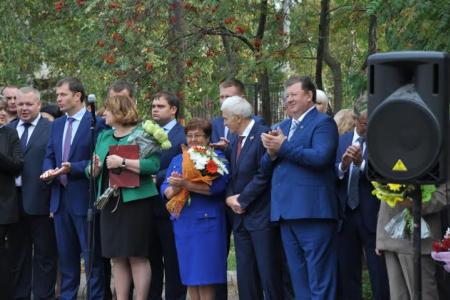 В.И.Кашин в День знаний посетил школы Люберецкого района Московской области