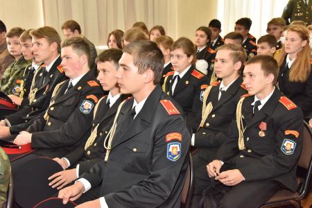 «С первым шагом в эту удивительную жизнь!»