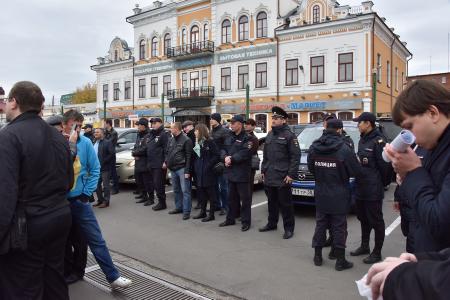 Директор центрального рынка в Иркутске отстранен от должности, из Москвы вылетает спецгруппа полицейских для расследования инцидента
