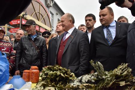 Директор центрального рынка в Иркутске отстранен от должности, из Москвы вылетает спецгруппа полицейских для расследования инцидента