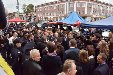 Директор центрального рынка в Иркутске отстранен от должности, из Москвы вылетает спецгруппа полицейских для расследования инцидента