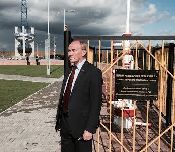 В.Н. Тетёкин поздравил нефтяников и газовиков с их профессиональным праздником