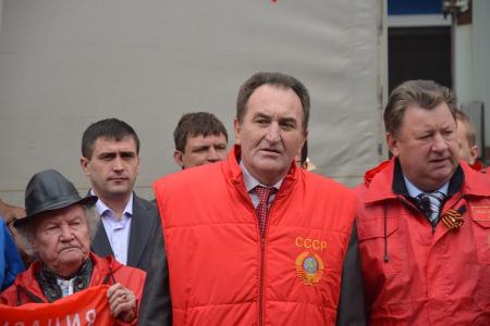 Сорок первый гуманитарный конвой отправила КПРФ в Новороссию