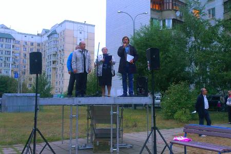 «Долой магазин с детской площадки!». Валерий Рашкин обратился к мэру Москвы