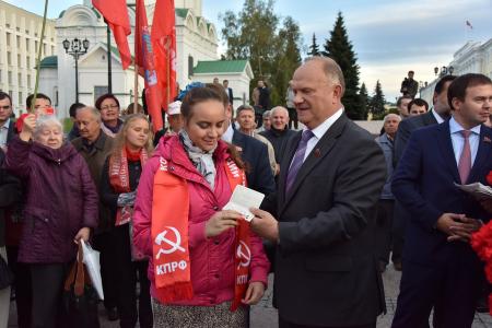 Видеорепортаж КПРФ.ТВ о визите Г.А.Зюганова в Нижний Новгород