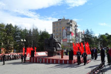 Магаданские коммунисты приняли участие в торжественных мероприятиях, посвященных 70-летию со дня окончания Второй Мировой войны