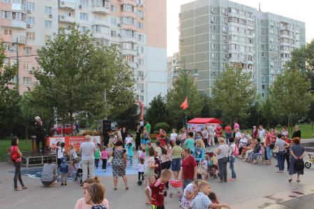 Краснодар. Депутат-коммунист Д.В. Коломиец: «Предвыборная агитация на выборах в Городскую Думу финишировала праздничным концертом»