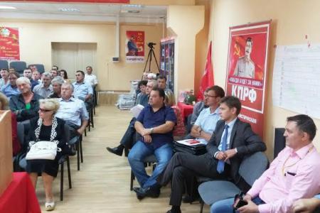 Ю.В. Афонин принял участие в расширенном собрании партийного актива Калужской области и провёл встречи с избирателями города Калуги