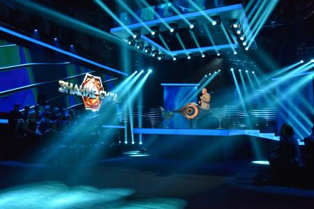 Геннадий Зюганов в интеллектуальной телевикторине "Знание - сила" выиграл для детей Донбасса полмиллиона рублей