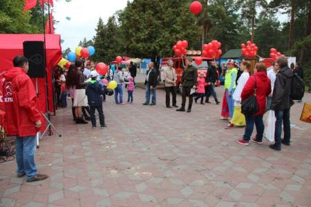 Коммунисты Челябинска приняли участие в ежегодном Общественно-политическом вернисаже