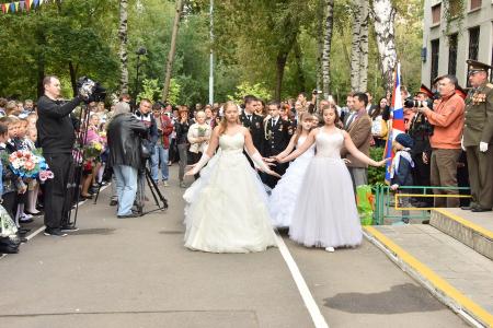 «С первым шагом в эту удивительную жизнь!»