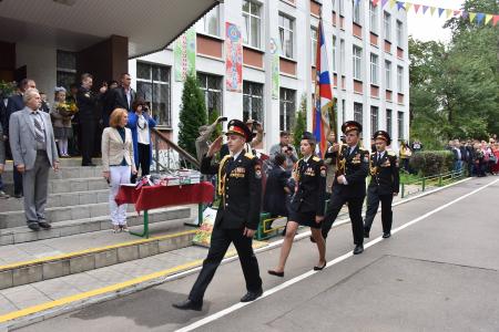 «С первым шагом в эту удивительную жизнь!»