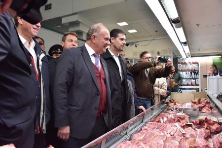 Директор центрального рынка в Иркутске отстранен от должности, из Москвы вылетает спецгруппа полицейских для расследования инцидента