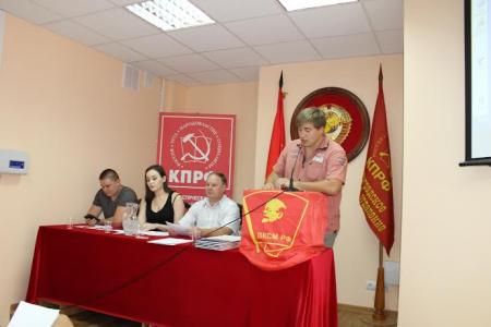Сталинградские комсомольцы избрали нового лидера