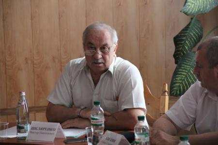 Республика Крым. По инициативе Симферопольского городского отделения КПРФ состоялось заседание круглого стола по проблемам жителей города