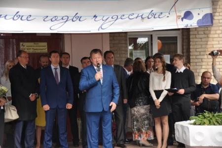 В.И.Кашин в День знаний посетил школы Люберецкого района Московской области