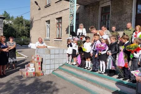 Член ЦК КПРФ Елена Шмелева с группой единомышленников совершила рабочую поездку в Новороссию с грузом гуманитарной помощи для детей Донбасса
