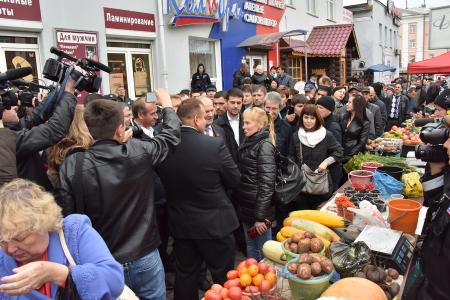 Директор центрального рынка в Иркутске отстранен от должности, из Москвы вылетает спецгруппа полицейских для расследования инцидента