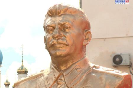 В Пензе памятник Иосифу Сталину перенесен в центр города