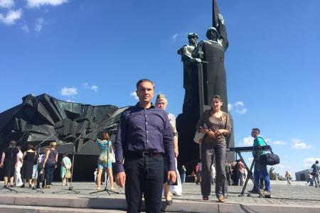 Депутат-коммунист В.И. Бессонов принял участие в мероприятиях в Донецке, посвященных Дню освобождения Донбасса от немецко-фашистских захватчиков