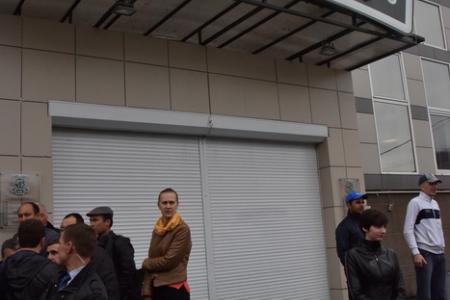 Директор центрального рынка в Иркутске отстранен от должности, из Москвы вылетает спецгруппа полицейских для расследования инцидента
